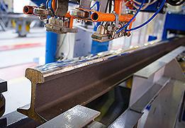 Микролегированные стали применяются в рельсах при игзотовлении